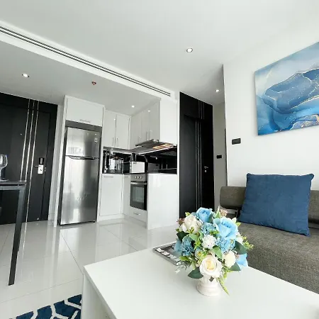 Luxury 1 Bedroom In Amari Residences